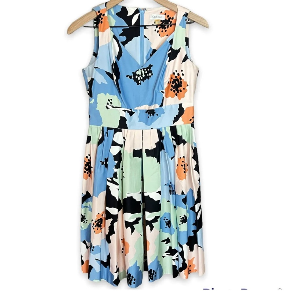 LCalvin Klein floral Pleated Dress